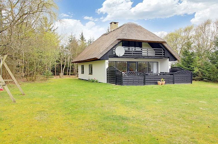 Vakantiehuis "Rigitte" - 1.5km from the sea