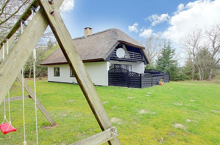 Vakantiehuis "Rigitte" - 1.5km from the sea