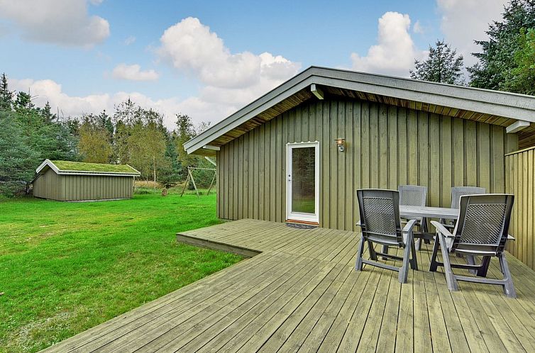 Vakantiehuis "Editt" - 2km from the sea