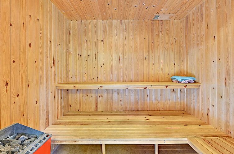 Vakantiehuis "Editt" - 2km from the sea