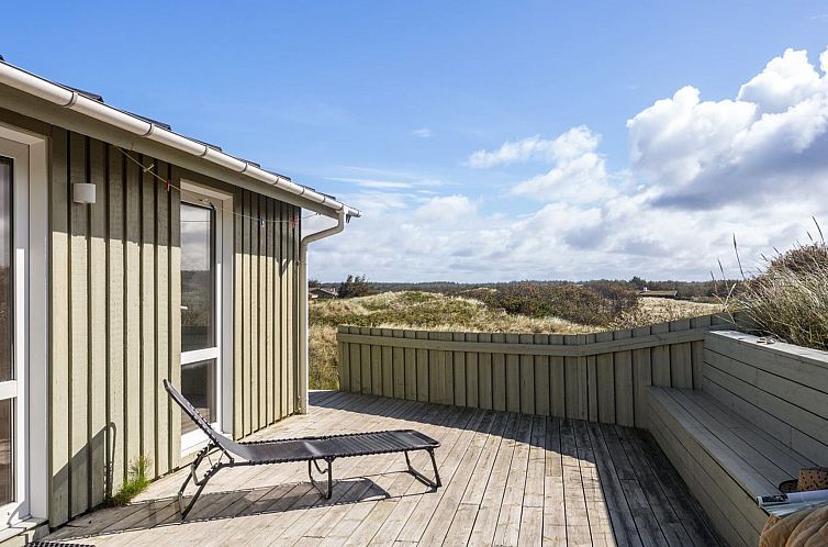 Vakantiehuis "Eljene" - 700m from the sea