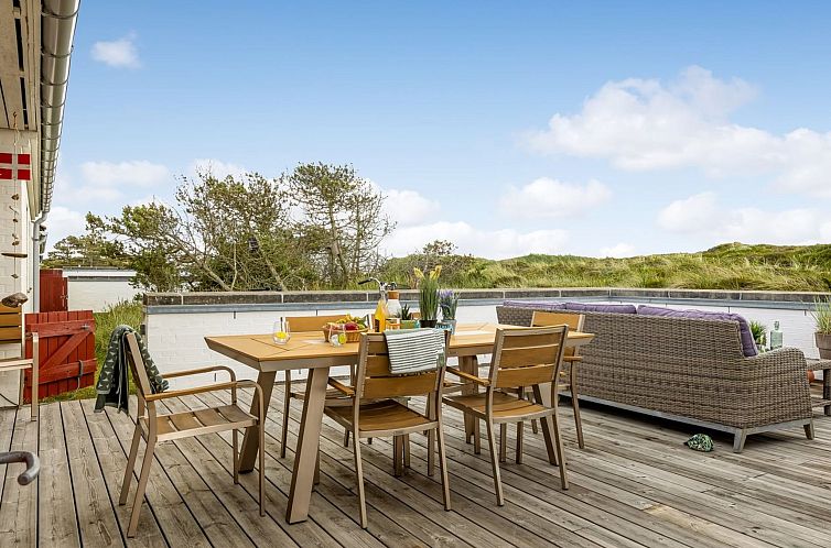 Vakantiehuis "Eljene" - 700m from the sea