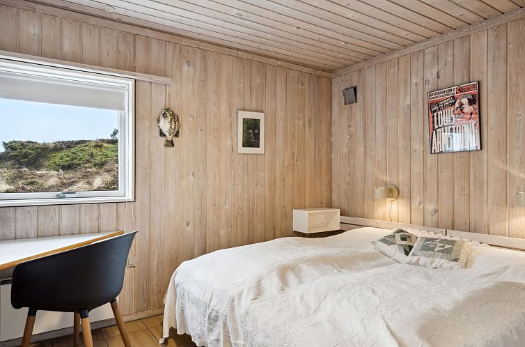 Vakantiehuis "Eljene" - 700m from the sea