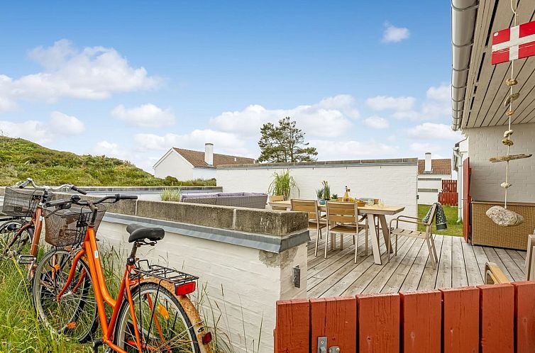 Vakantiehuis "Eljene" - 700m from the sea