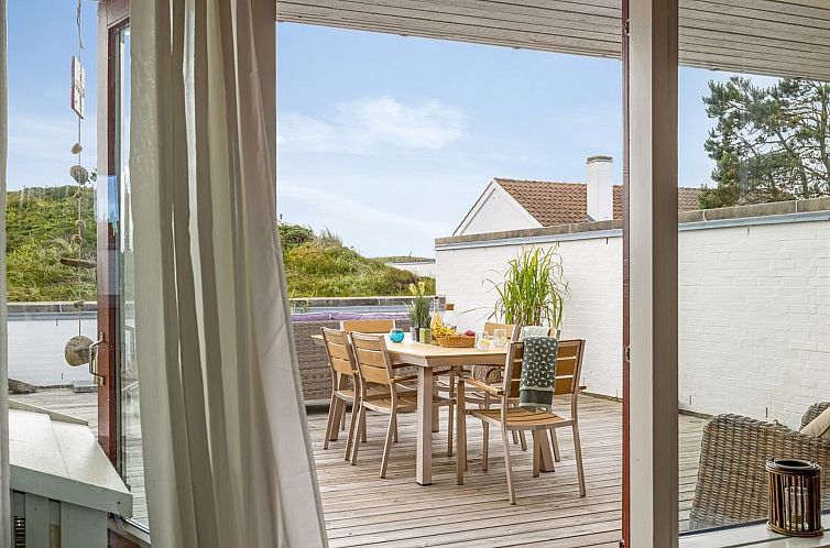Vakantiehuis "Eljene" - 700m from the sea
