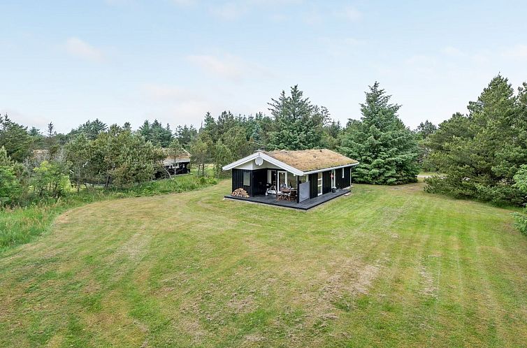 Vakantiehuis "Svantepolk" - 1.1km from the sea