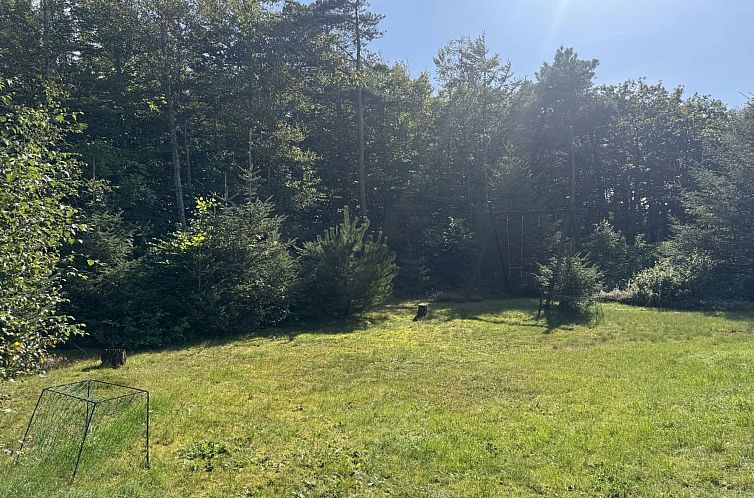 Vakantiehuis "Karmen" - 1km from the sea