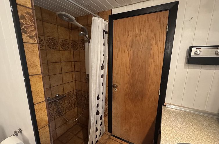 Vakantiehuis "Karmen" - 1km from the sea