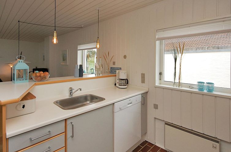 Vakantiehuis "Frieda" - 7.2km from the sea