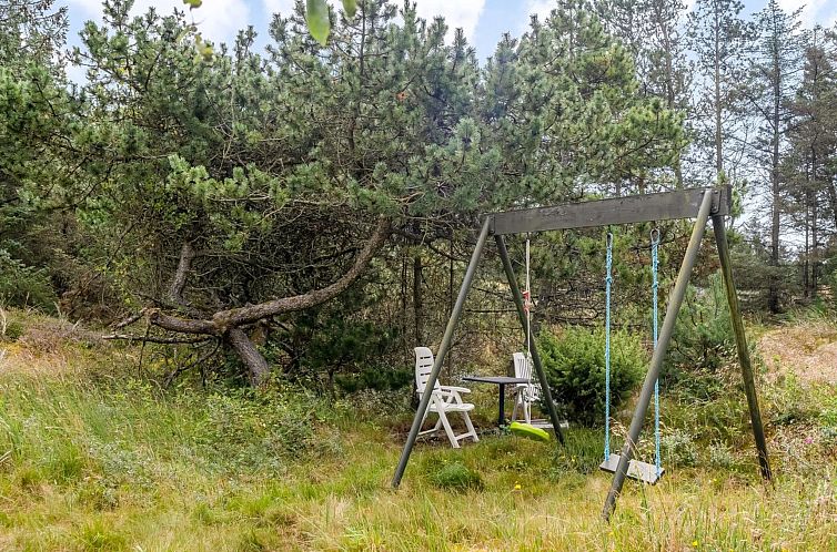 Vakantiehuis "Saila" - 1.2km from the sea