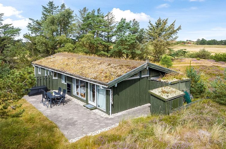 Vakantiehuis "Saila" - 1.2km from the sea