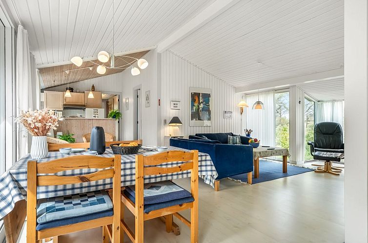 Vakantiehuis "Saila" - 1.2km from the sea