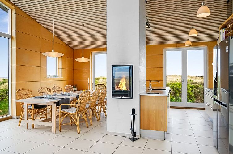 Vakantiehuis "Tinea" - 50m from the sea