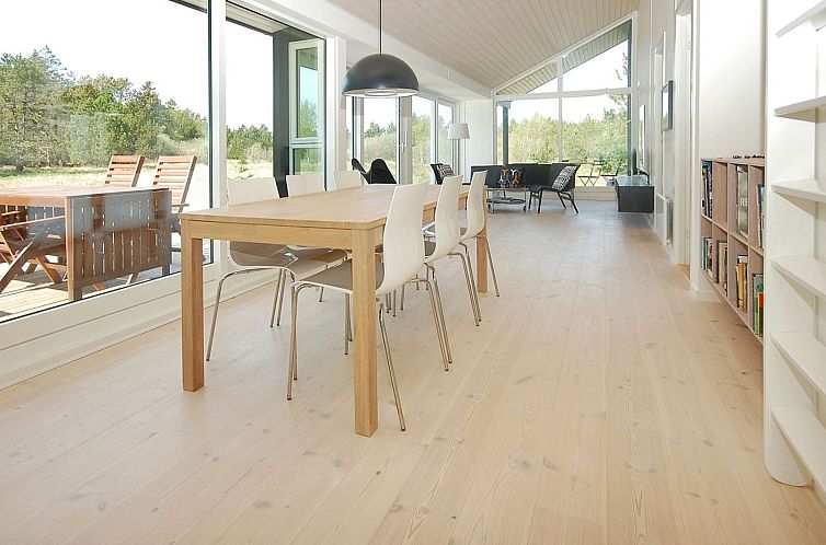 Vakantiehuis "Melinda" - 2km from the sea