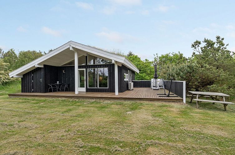Vakantiehuis "Evan" - 1.3km from the sea
