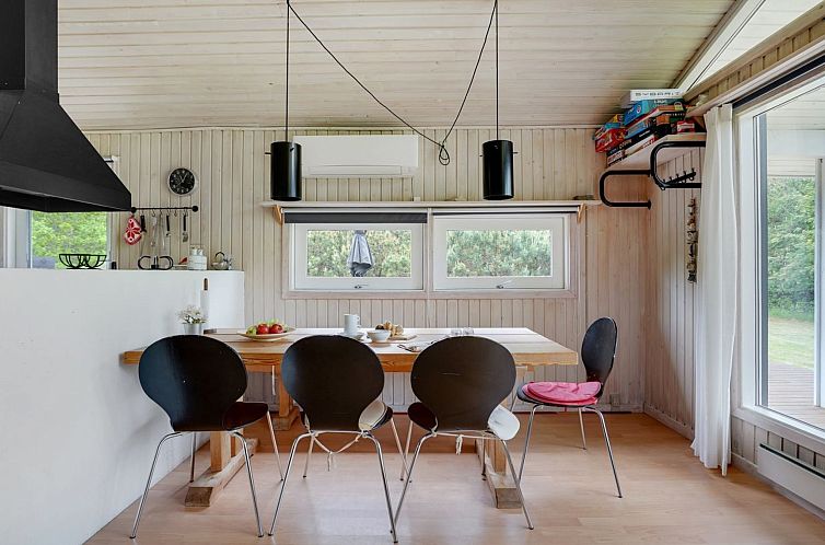 Vakantiehuis "Evan" - 1.3km from the sea