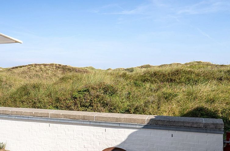 Vakantiehuis "Marjon" - 400m from the sea