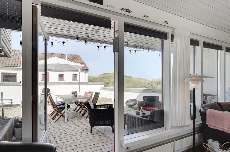 Vakantiehuis "Marjon" - 400m from the sea