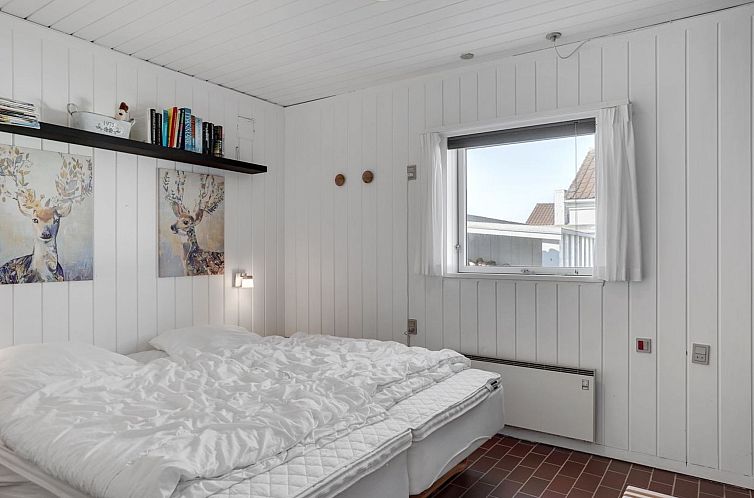 Vakantiehuis "Marjon" - 400m from the sea
