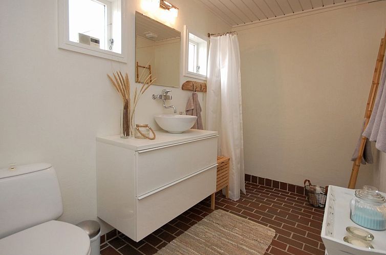 Vakantiehuis "Frieda" - 7.2km from the sea