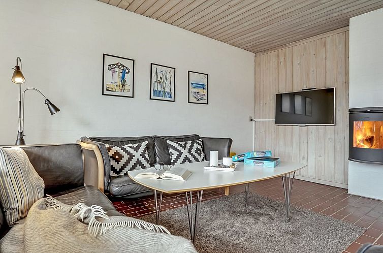 Vakantiehuis "Emiljan" - 400m from the sea