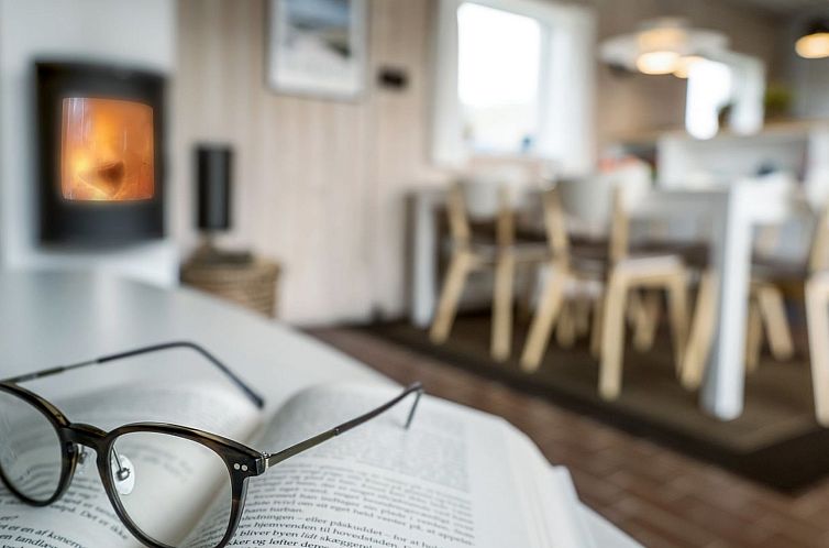 Vakantiehuis "Emiljan" - 400m from the sea