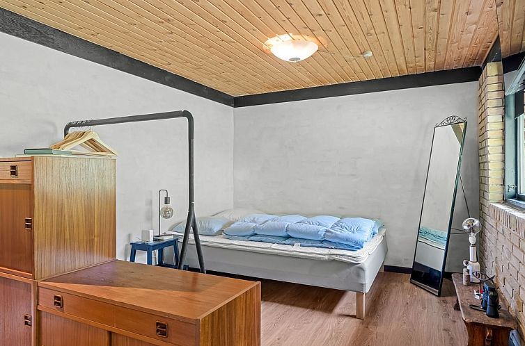 Vakantiehuis "Karmen" - 1km from the sea