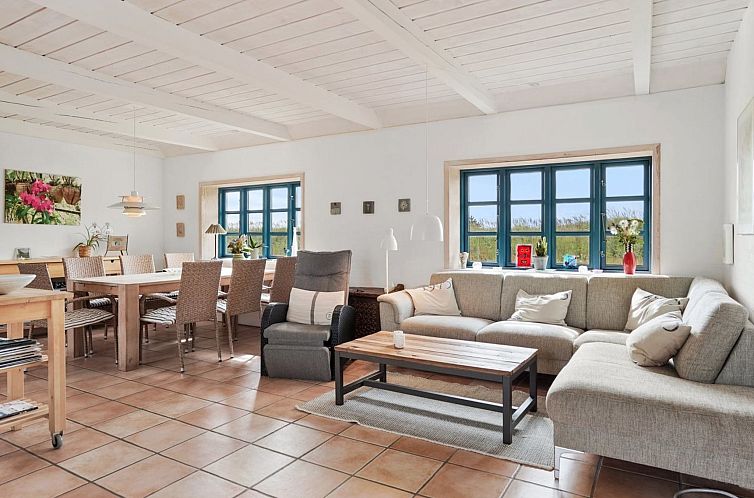 Vakantiehuis "Frederica" - 2km from the sea