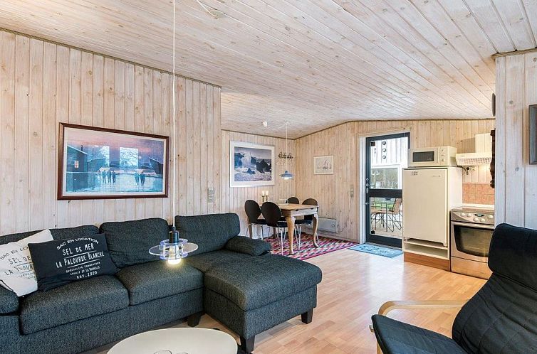 Vakantiehuis "Gonda" - 500m from the sea