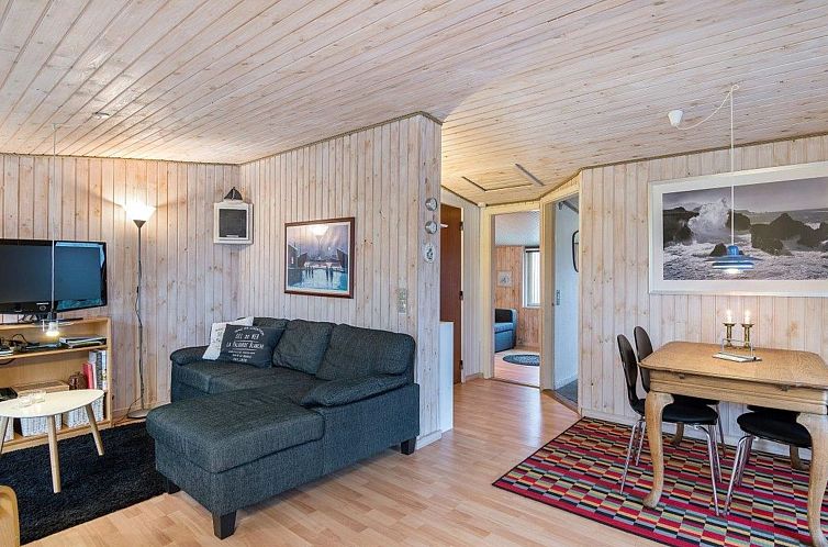 Vakantiehuis "Gonda" - 500m from the sea