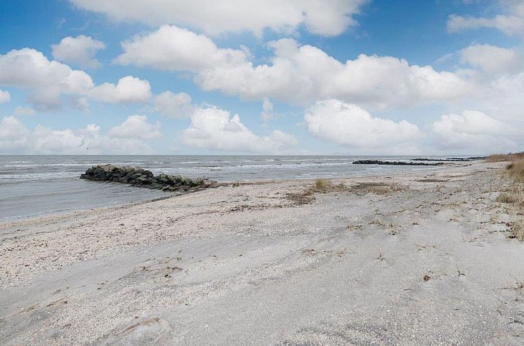 Vakantiehuis "Gonda" - 500m from the sea