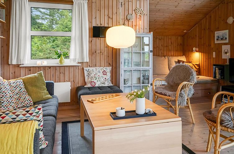 Vakantiehuis "Jaakob" - 4km from the sea