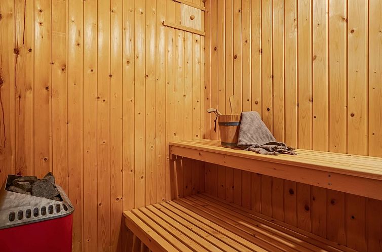 Vakantiehuis "Jaakob" - 4km from the sea