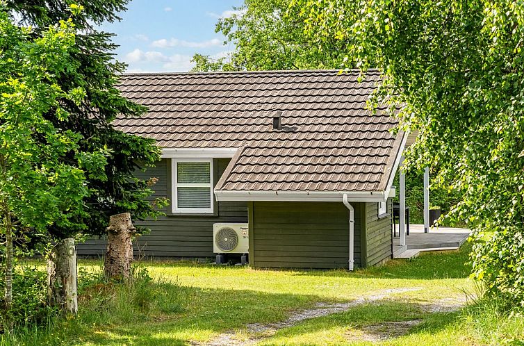 Vakantiehuis "Jaakob" - 4km from the sea