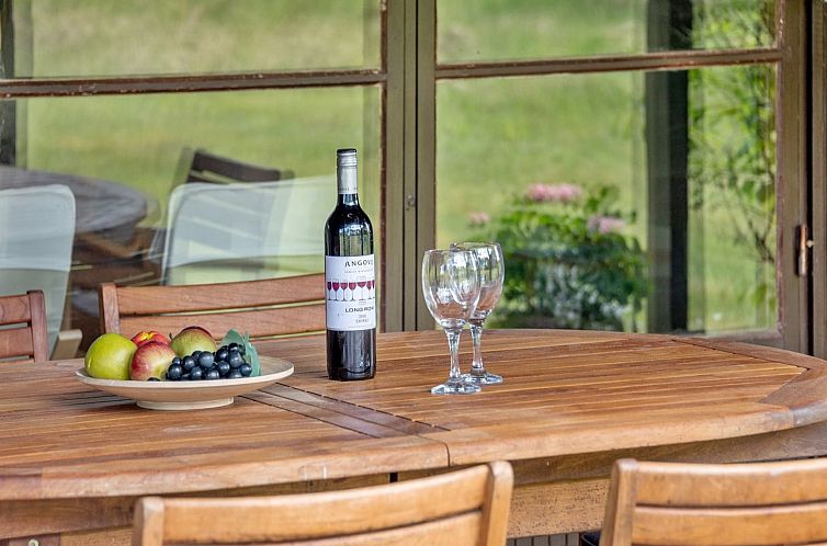 Vakantiehuis "Carina" - 5km from the sea