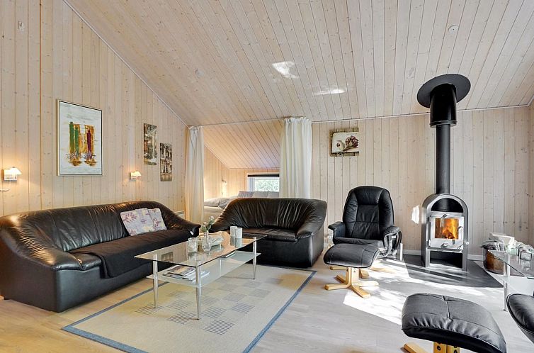Vakantiehuis "Jussi" - 3.5km from the sea