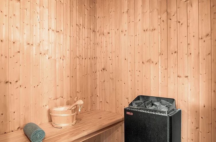 Vakantiehuis "Edele" - 5km from the sea