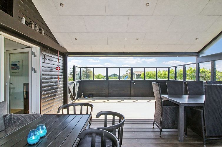 Vakantiehuis "Iskra" - 900m from the sea