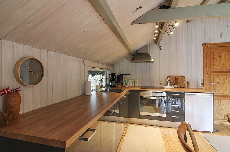 Vakantiehuis "Iskra" - 900m from the sea