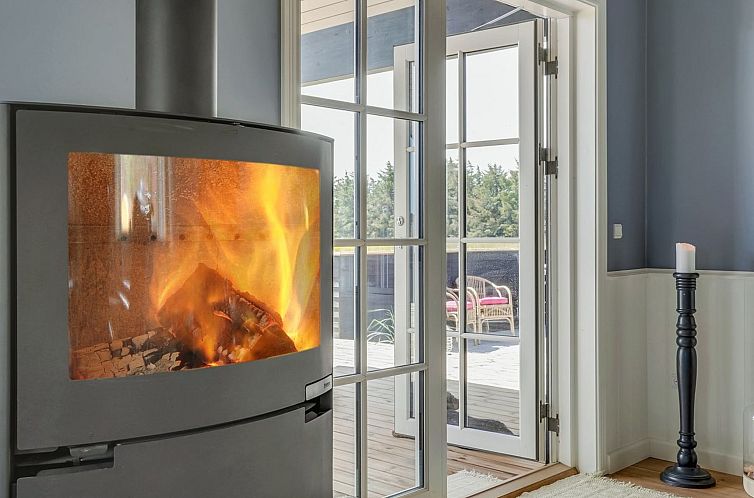 Vakantiehuis "Taija" - 1.5km from the sea