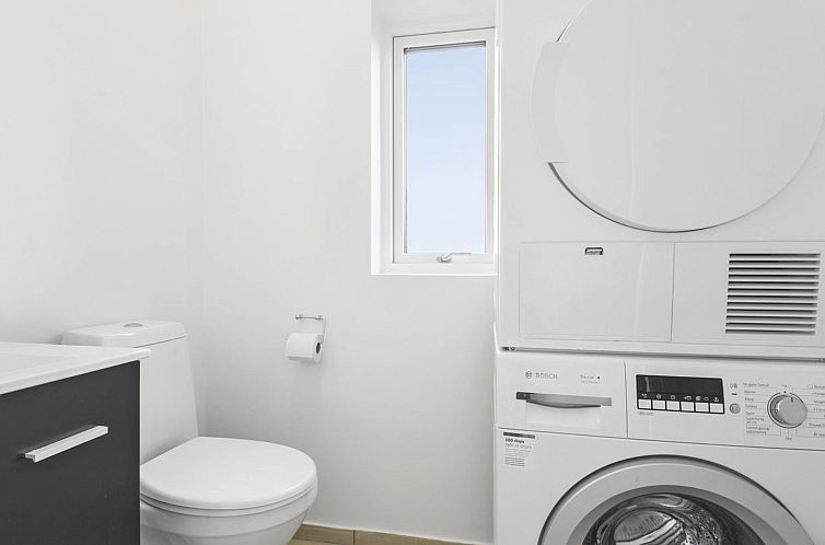 Vakantiehuis "Kirsi" - 1.6km from the sea