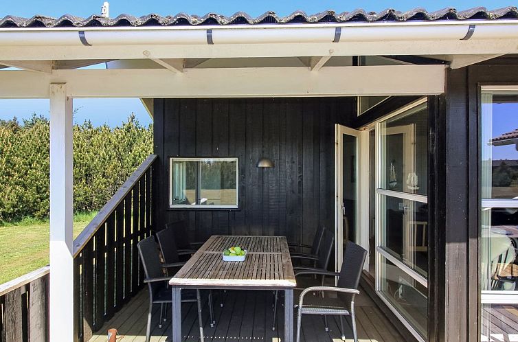 Vakantiehuis "Juris" - 950m from the sea