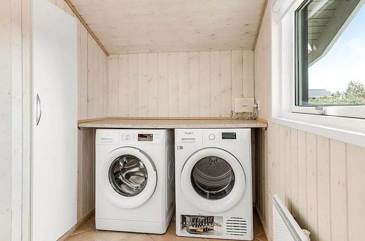 Vakantiehuis "Juris" - 950m from the sea