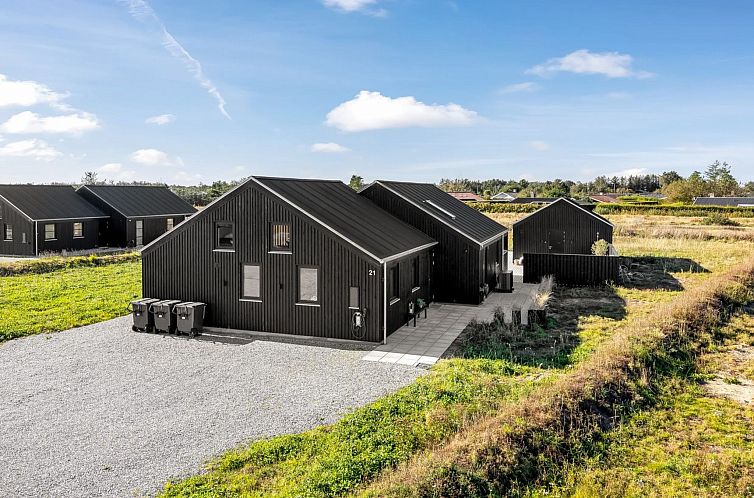 Vakantiehuis "Stenkil" - 1.2km from the sea