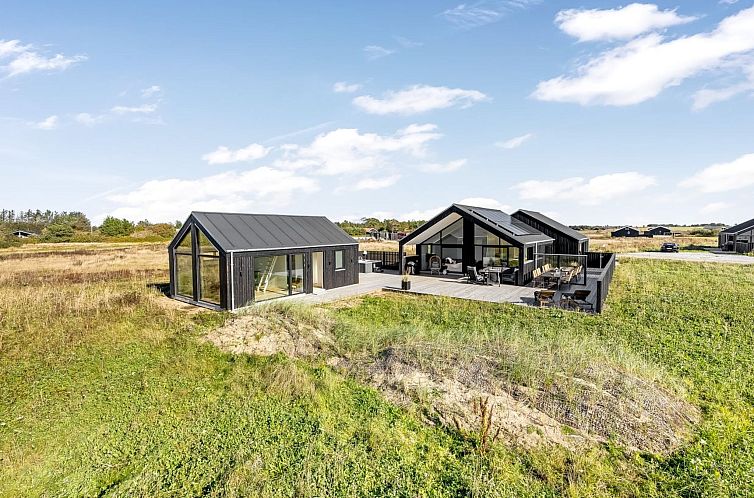 Vakantiehuis "Stenkil" - 1.2km from the sea