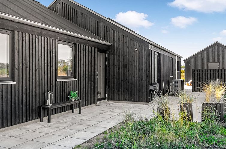 Vakantiehuis "Stenkil" - 1.2km from the sea