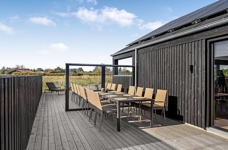 Vakantiehuis "Stenkil" - 1.2km from the sea