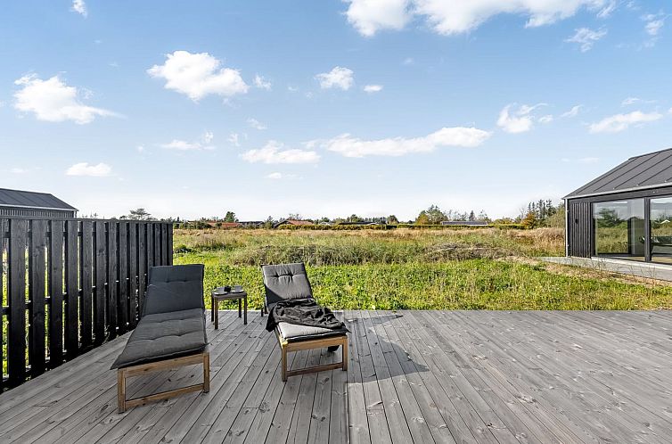 Vakantiehuis "Stenkil" - 1.2km from the sea