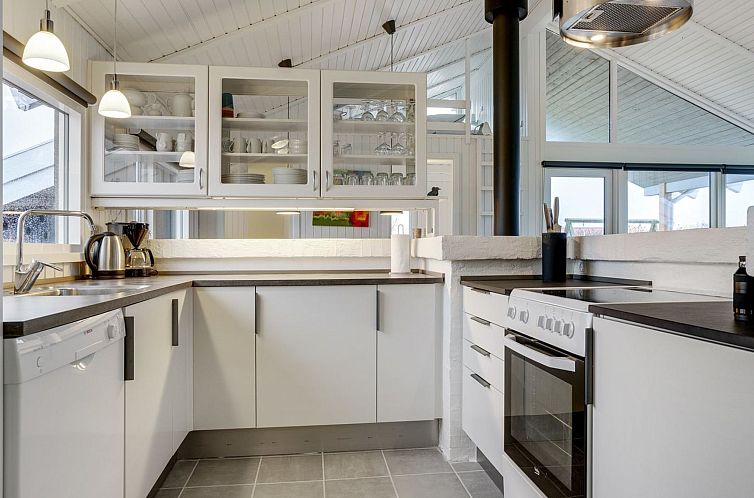 Vakantiehuis "Hilkka" - 500m from the sea