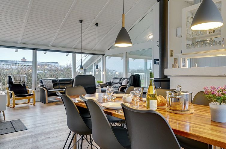 Vakantiehuis "Hilkka" - 500m from the sea